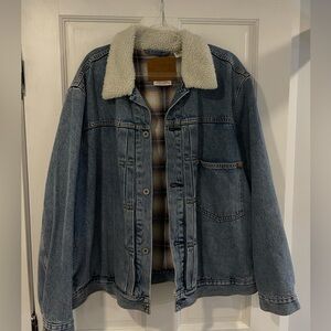 Levi Jean jacket size XL